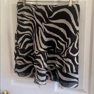 White House Black Market NWT women’s size 2 Zebra print silk skirt